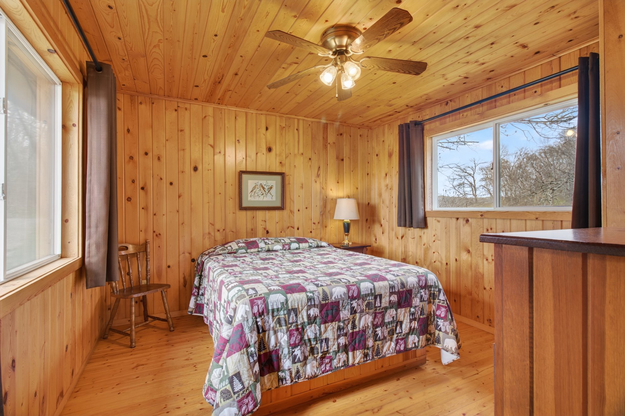 044_Cabin 10 Interior 6 (1)