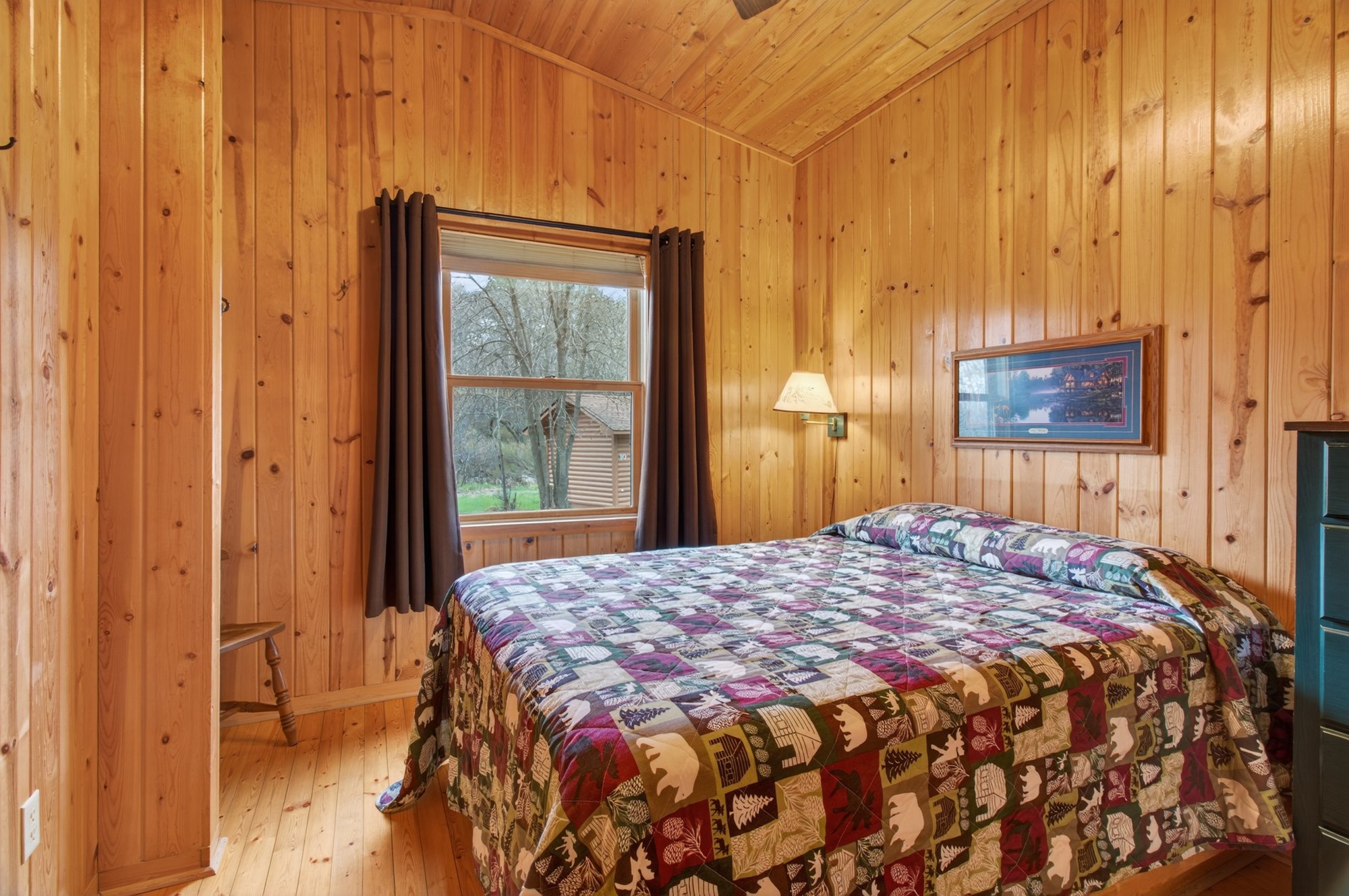 037_Cabin 9 Interior 8 (1)