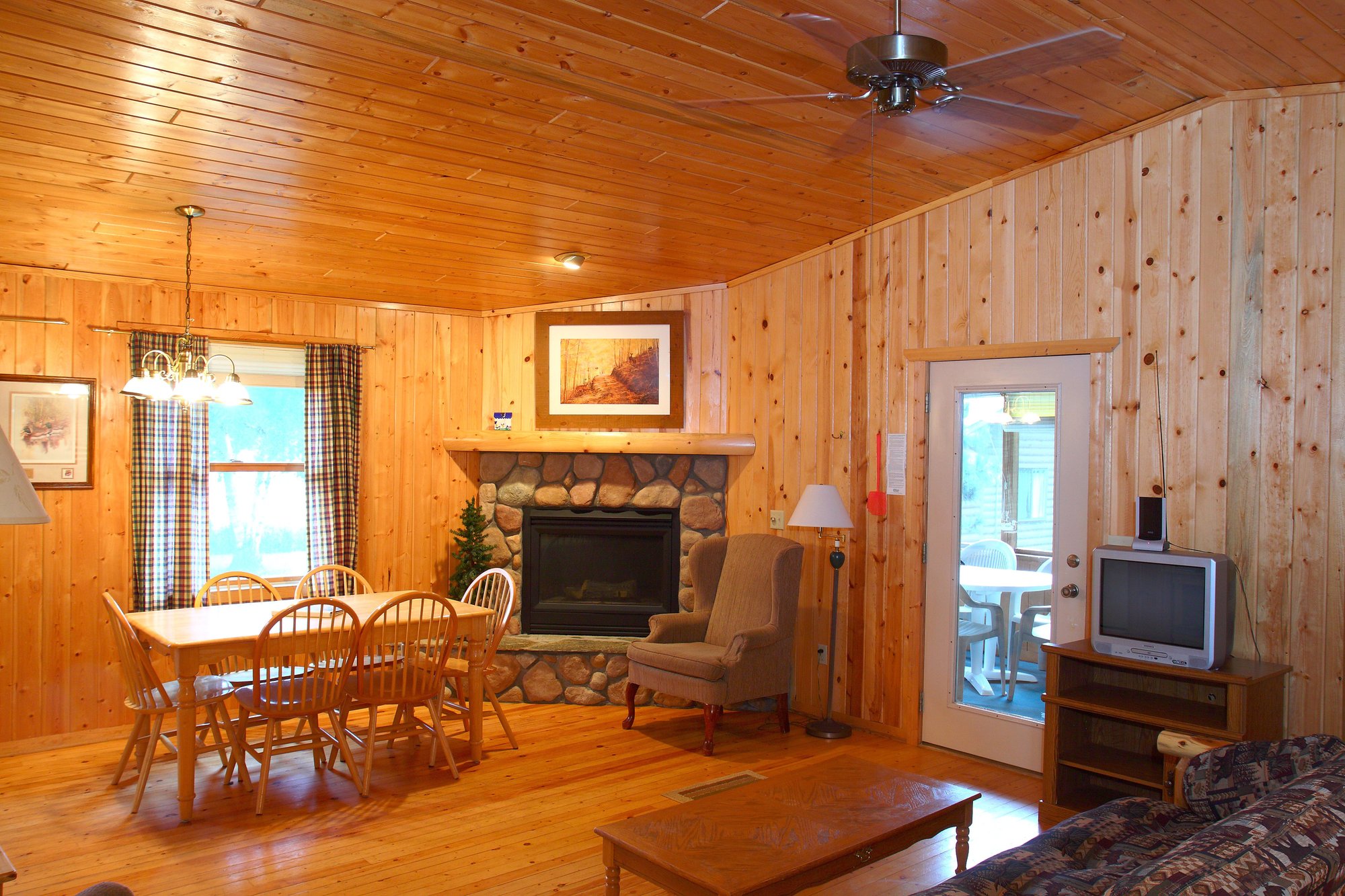 Cabin_9_Small