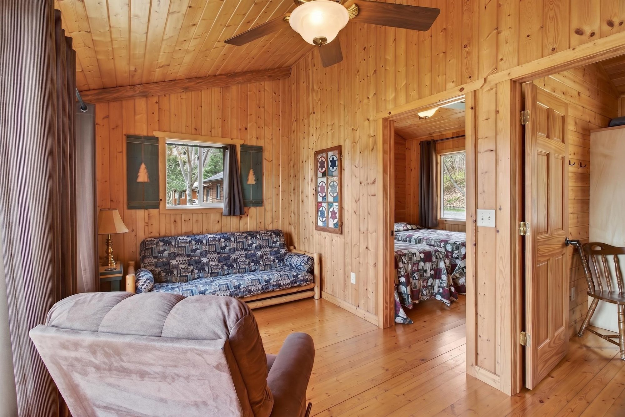 010_Cabin 4 Interior 3 (1)