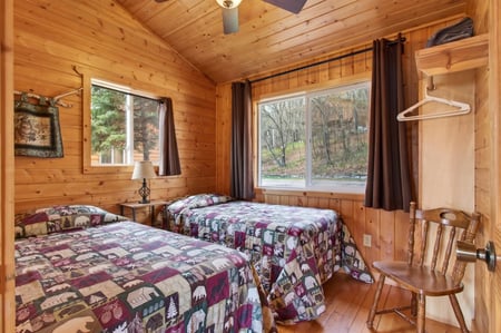 011_Cabin 4 Interior 4 (2)