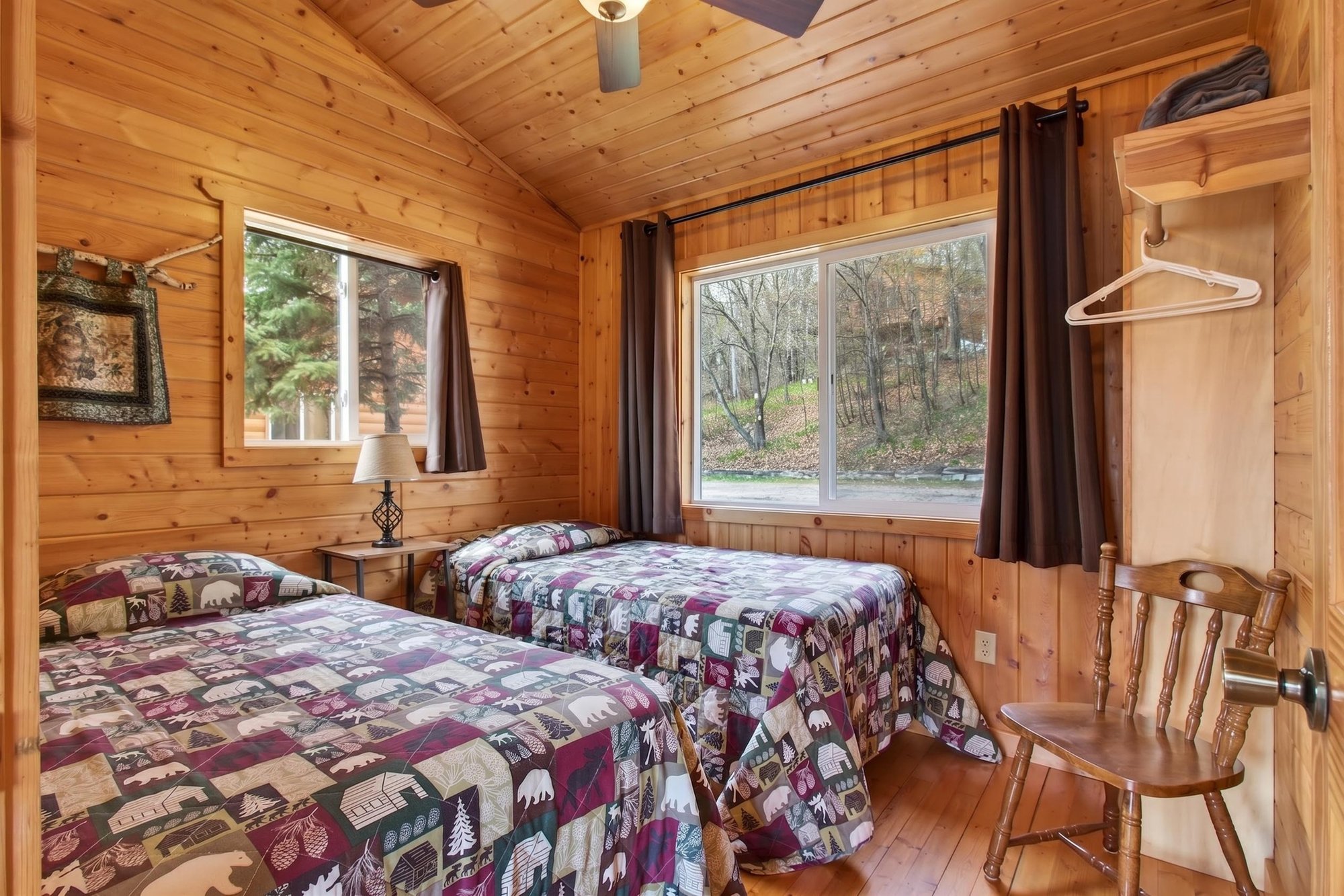 011_Cabin 4 Interior 4 (2)