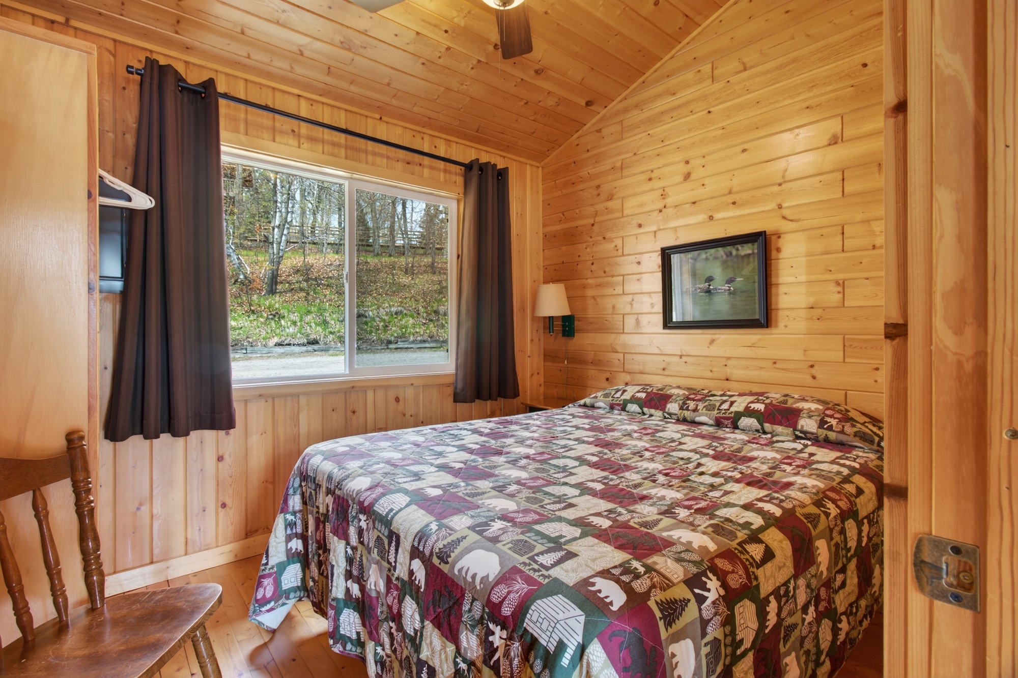012_Cabin 4 Interior 5 (1)